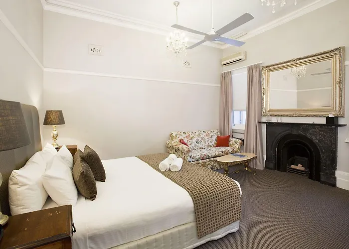 Deluxe King Suite